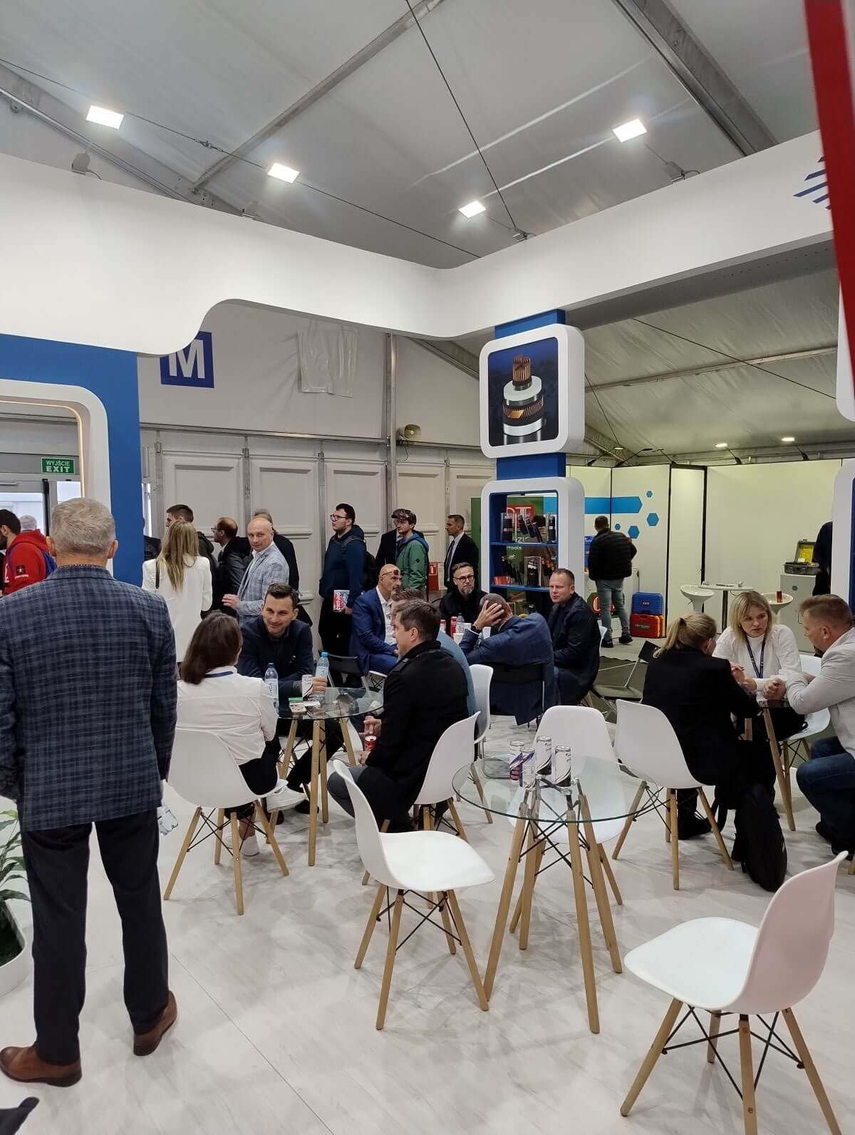 Spotkania z kontrahentami na stoisku Insell i Energya Power Cables
